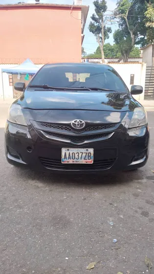 Toyota Yaris Esbelta
