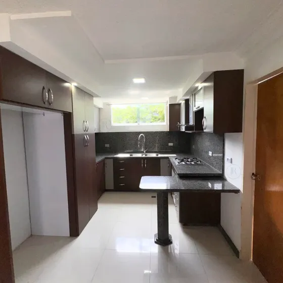 (jr)oportunidad En Venta Apartamento Remodelado En San Diego. Res.parque San Nicolás.