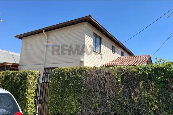 Casa Familiar En Ñuñoa: Espacio Y Comodidad
