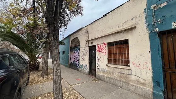 Casa En Venta De 3 Dorm. En Santiago