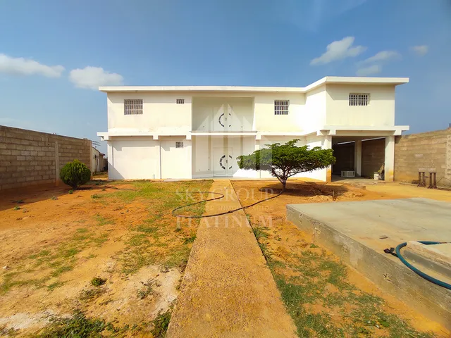 Sky Group Platinum Vende Casa En Santa Elena. Plc-1180