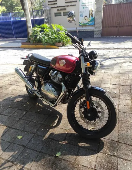 Royal Enfield Interceptor 2023
