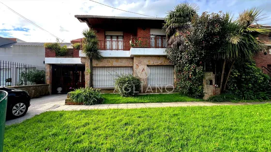 Alquiler Ph 4 Ambientes En Parque Luro