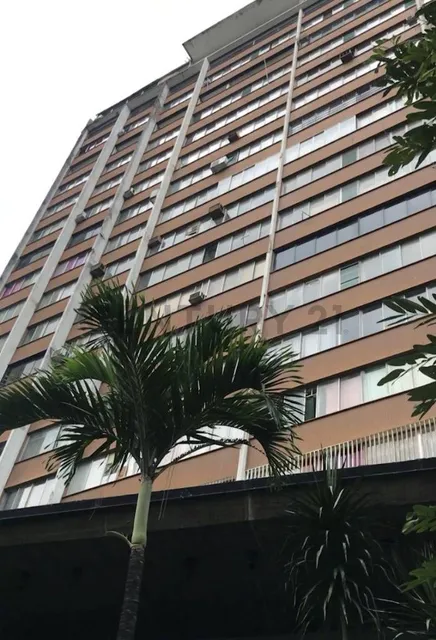 Alquiler De Oficina En Av Andrés Bello. Sector Mariperez Con Vista Al Ávila.