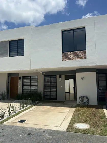 Casa En Renta En Fraccionamiento Alva