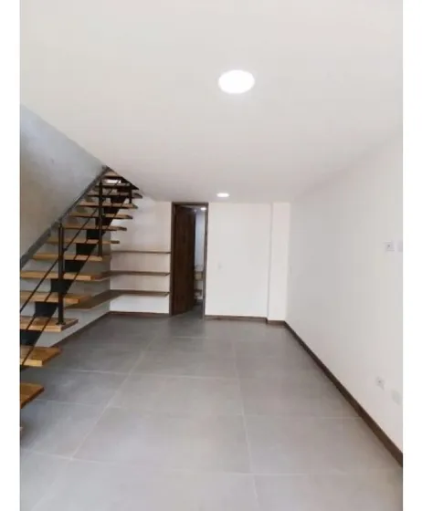 Rhbr-14729 (apto) Piso 5 (laureles)