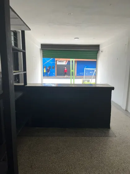 G25-26  Local En Venta Casco Central Los Guayos