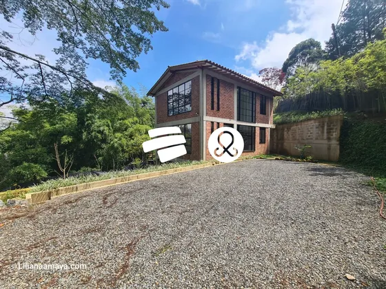 ¡casa En Lote Independiente! Loma Del Escobero Parte Baja!