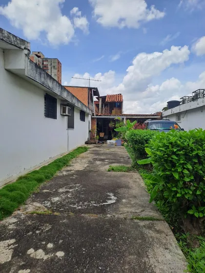 Se Vende Casa  Precio Negociable En Quintas De Naguanagua 