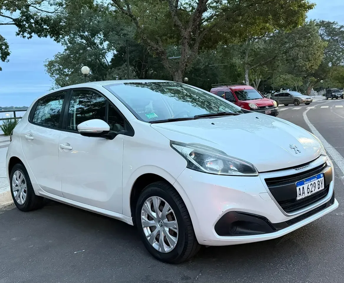 Peugeot 208 1.5 Active