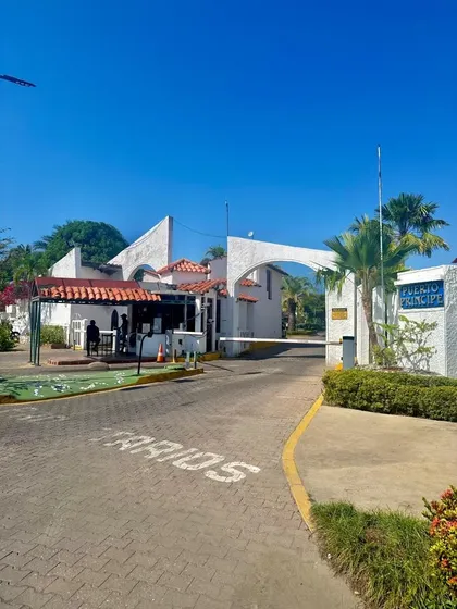 Casa Tipo Town House Ubicada En El Conjunto Residencial Puerto Príncipe