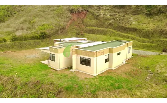 En Venta Casa Moderna Terreno De 5.000 Mts Guarne