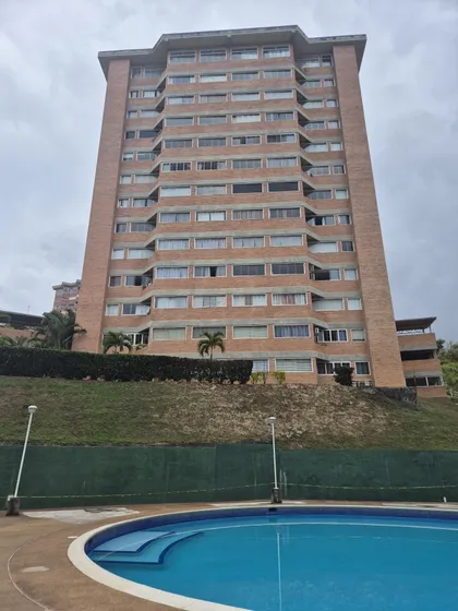 Apartamento Remodelado En Parque Caiza 