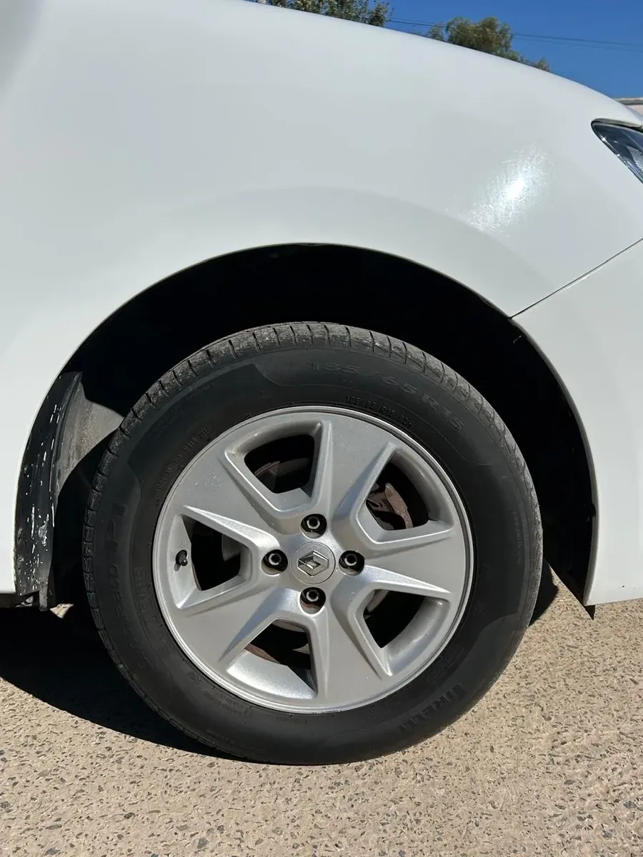 Renault Logan 1.6 Privilege 105cv565885098494545928