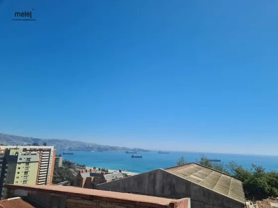 Vende Casa Antigua Barrio Residencial Cerro Esperanza