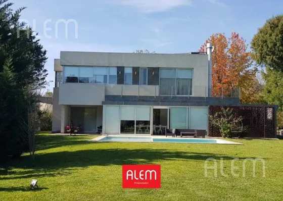 Casa En El Ombu | 5 Dorm. | 3 En Suite | 1 En Pb