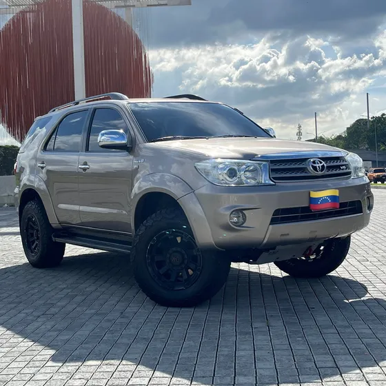 Toyota Fortuner Sr