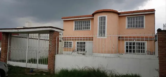 Casa Amplia En Capultitlán Con Cesión De Derechos Ejidales