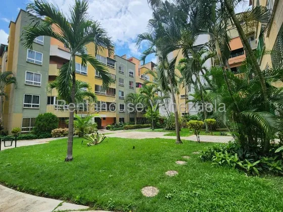 Jv Alquila Apartamento Luminoso En Zona Tranquila Con Fácil Acceso A Tus Tiendas Favoritas. 25-22226 Jun11