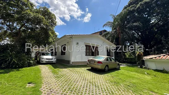 Rf Casa En Venta En Los Palos Grandes Una Joya En La Zona Para Vivir O Para Un Negocio Para Desarrollar Un Proyecto Multifamiliar Muy Buena Oportunidad Agenda Tu Visita