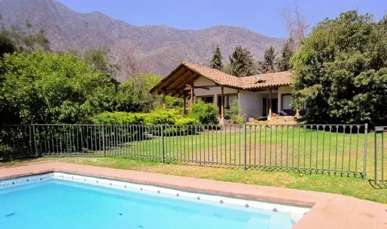 Casa Tipo Parcela En Cond. Arboretum, Peñalolén