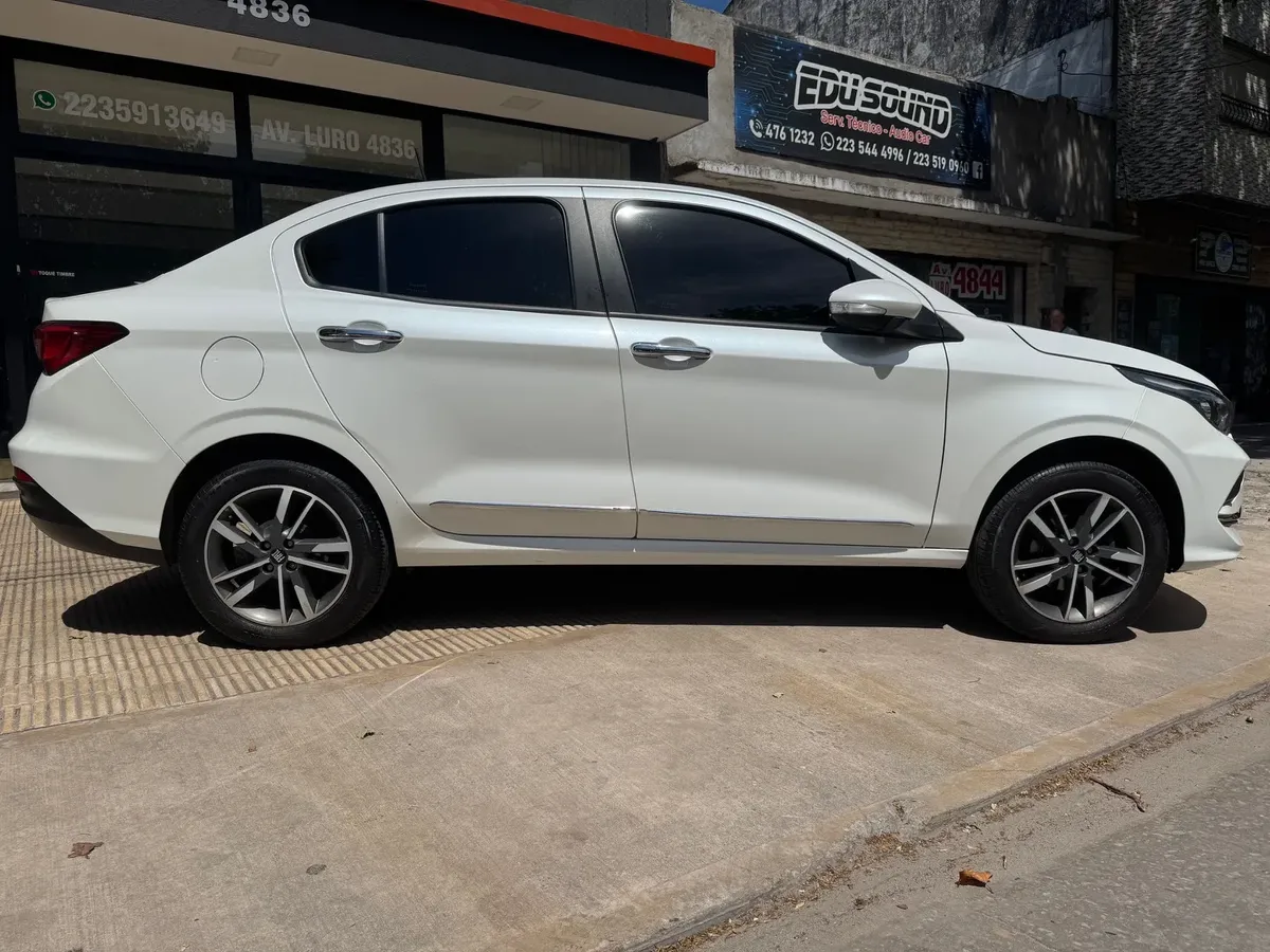 Fiat Cronos 1.3 Precision Cvt5222758917295411210
