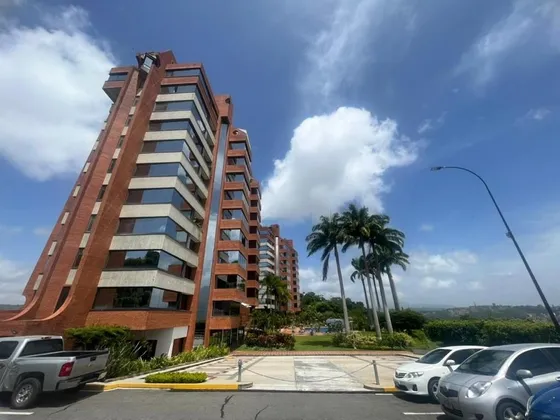 Vendo Ph  Urb. Lomas De San Román Resd Bosque De Oro, Área 550m2.
