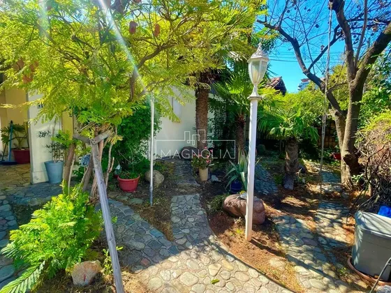 Casa En Venta Ideal Inversion-remodelar De 3d2b En Vitacura