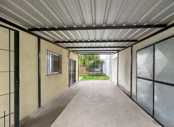 Casa En Venta - 2 Dormitorios 1 Baño - Santa Fe