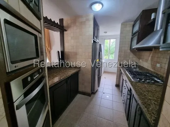 Jean Pavon Tiene Excelente Apartamento En Venta En El Este De Barquisimeto Lara 2 2 7 8 0