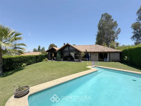 Casa En Venta De 4 Dorm. En Las Cabras