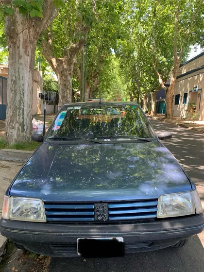 Peugeot 205 1.8 Gld Junior