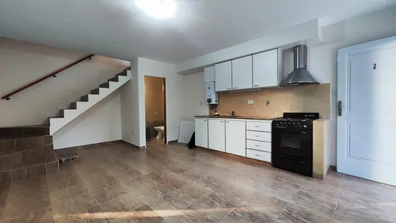 Alquiler Amplisimo Duplex 1 Dormitorio   Balcón Funes