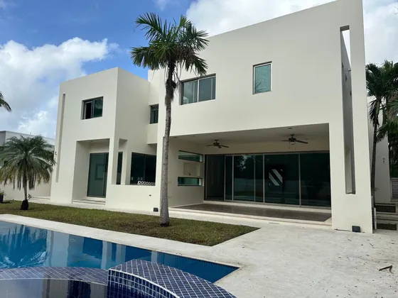 Casa En Renta En Lagos Del Sol Cancun