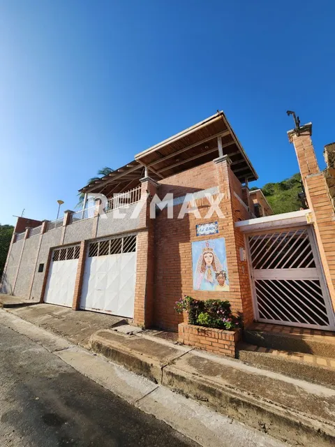 Exclusiva Casa En Paraíso 1 - Ubicación Perfecta En Maneiro, Isla De Margarita Cod: 1245