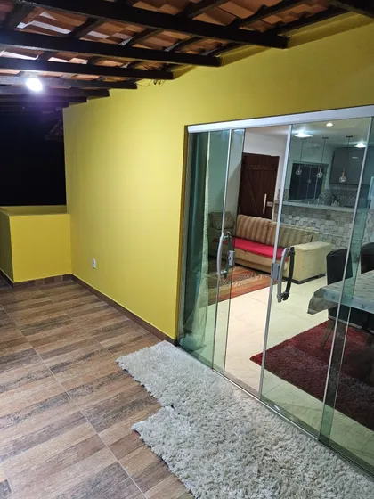 Alugo Casa C/contrato Curto De 6 Meses A Um Ana.