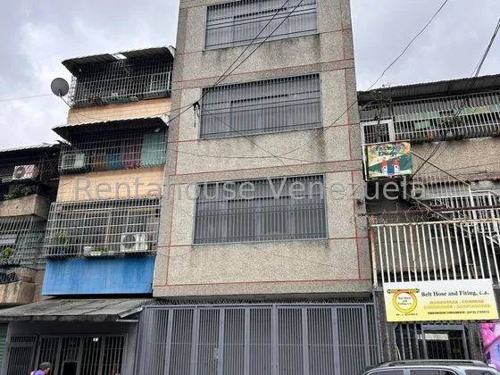 Local En Alquiler, Catia #25-6057