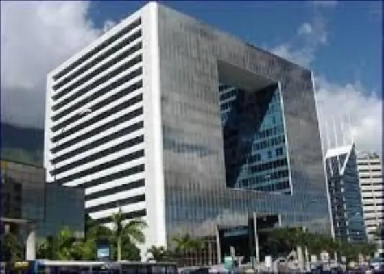 Local Comercial En Venta En Los Palos Grandes. Parque Cristal. 24-15427 Cs