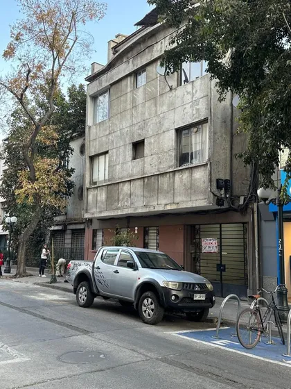 Huelen 23 Bodega-estacionamiento      Rts