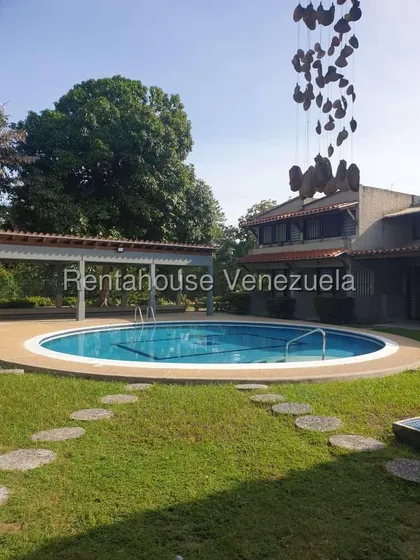 Townhouse En Venta En Higuerote Negociable #25-12760