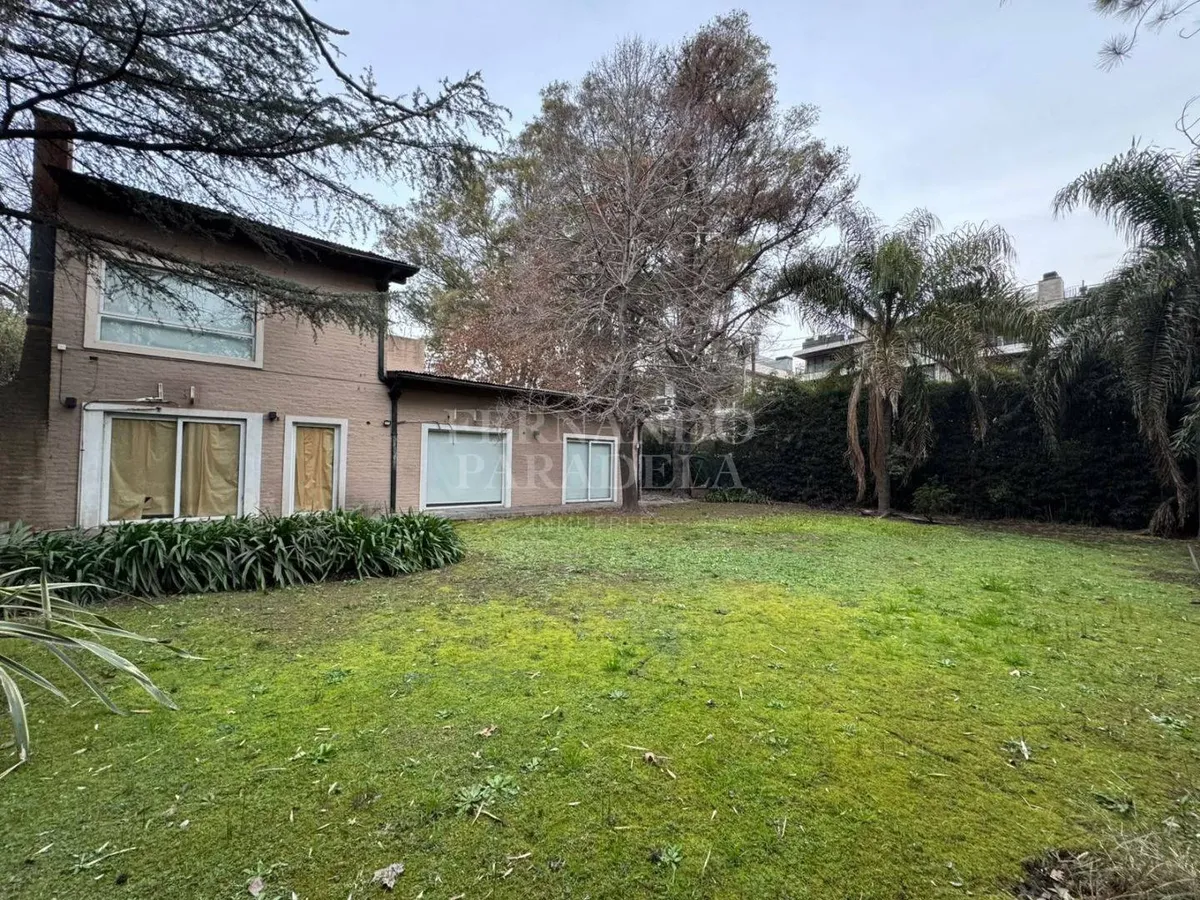 Commercial Property on Martín Fierro – Unique Corner Location