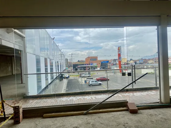 Local En Arriendo En Avenida Pradilla. Cod A1092019