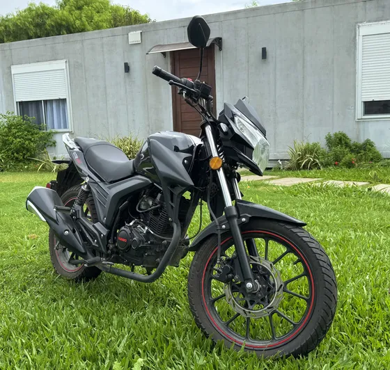 Yumbo Gtr 125 - 4500km - 125cc - Año 2023