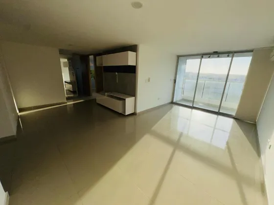 Se Alquila Apto 98 Ms, 5 Piso, 3 Hab, 2 Baños Villa Campestre