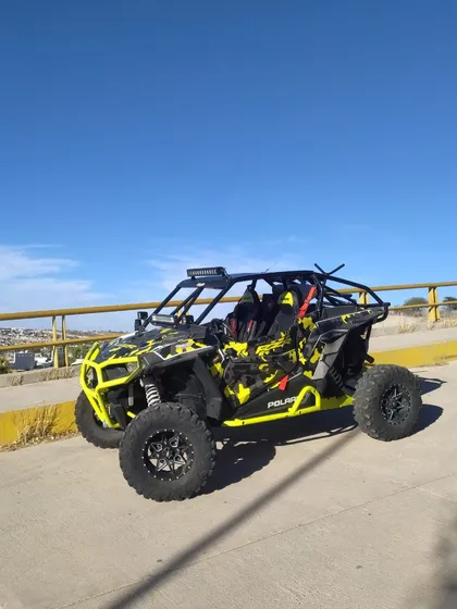 Polaris Rzr Xp1000