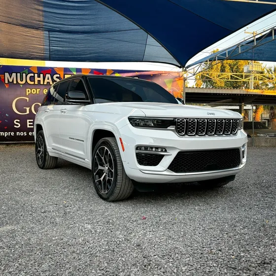 Jeep Grand Cherokee 5.7 Summit V8 4x4