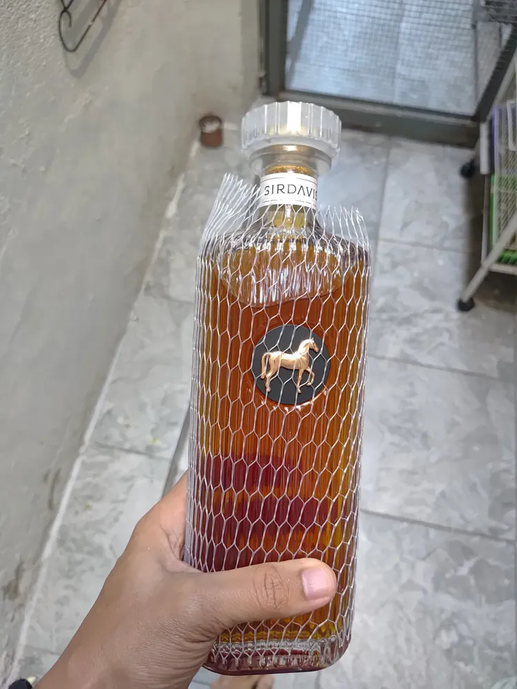 Whiskey Sirdavis 700ml | MercadoLivre