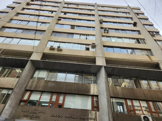 Arriendo Oficina Remodelada Con Vista Al Mar En Valparaíso