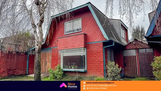 Venta De Casa De 2 Pisos En Sector Villa España En L.angeles