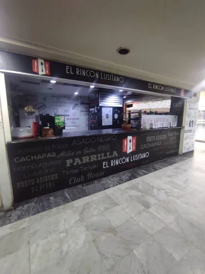 Venta De Local Con Fondo De Comercio C.c. Oasis - Guatire